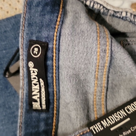 NWT BLANK NYC "Madison" Distressed High-Rise Crop Jeans Size:28 - Picture 11 of 12